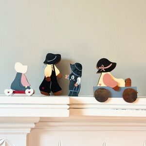 Vintage 90’s Hand Painted Wooden Amish Boy & Girl Shelf Figurines Lot of 4